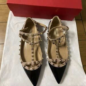 Valentino black verniz flats